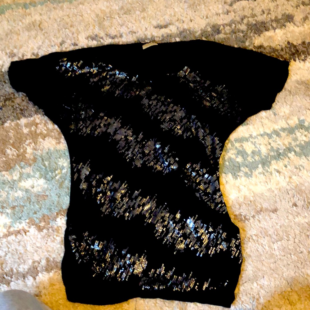 Cute glitter top